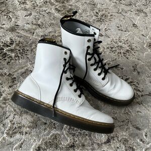 Dr.MARTENS boots 🌟🌟